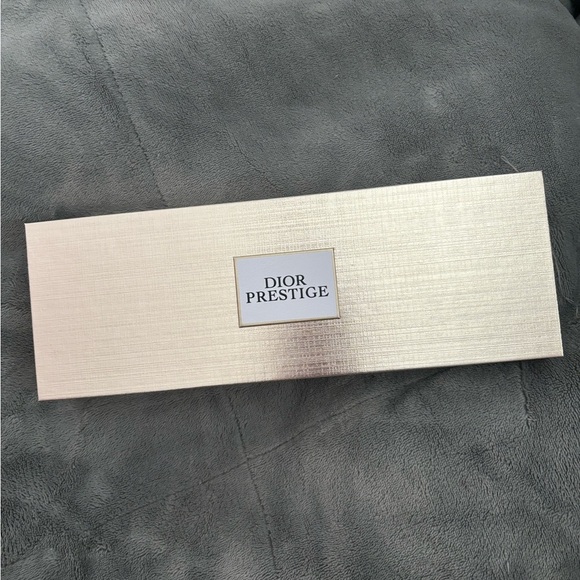 Dior Prestige Skincare and Makeup Set - Picture 2 of 4